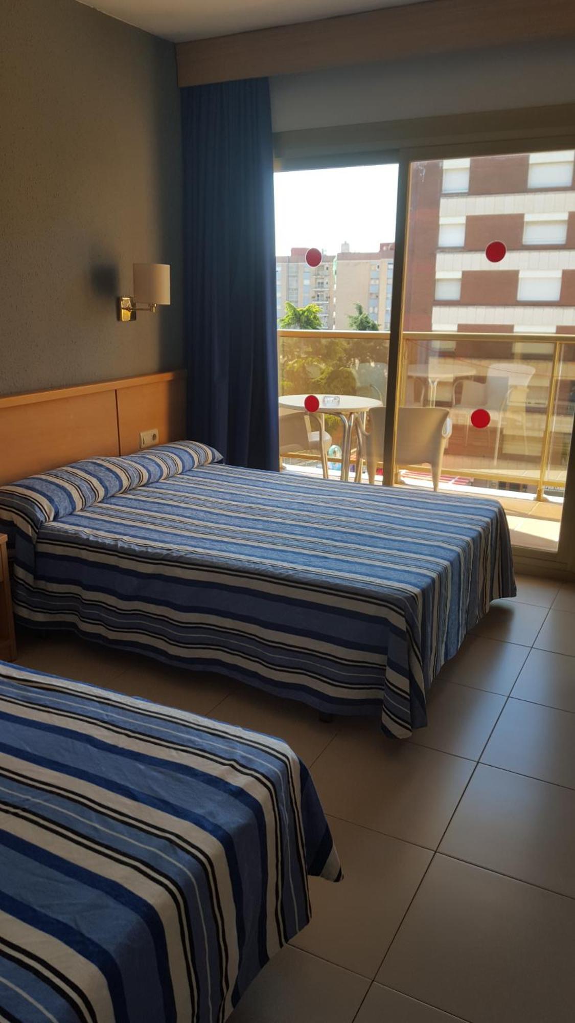Hotel Bon Repos Calella Phòng bức ảnh